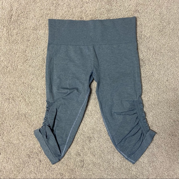 LULULEMON In The Flow II Seamless Cropped Legging Women’s Size 8 - Picture 3 of 9